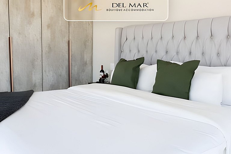 Garibaldi 905 by Del Mar