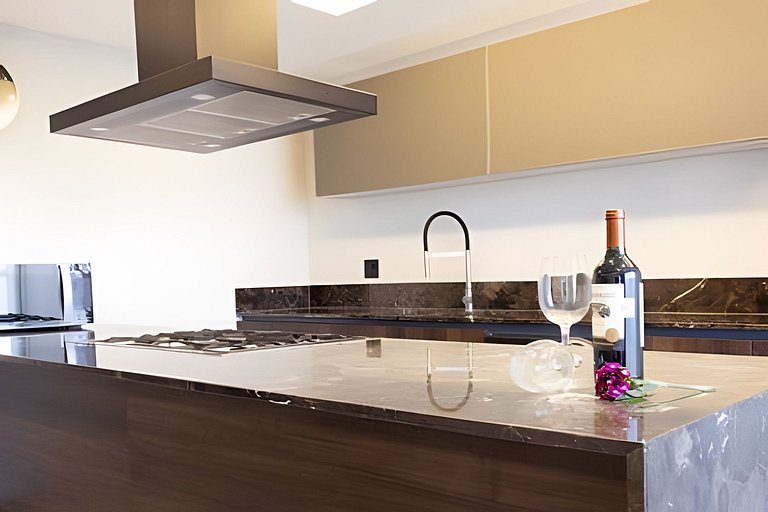 Hidalgo Residences 14D by Del Mar
