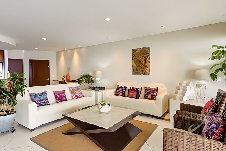 Villa Magna 182 by Del Mar