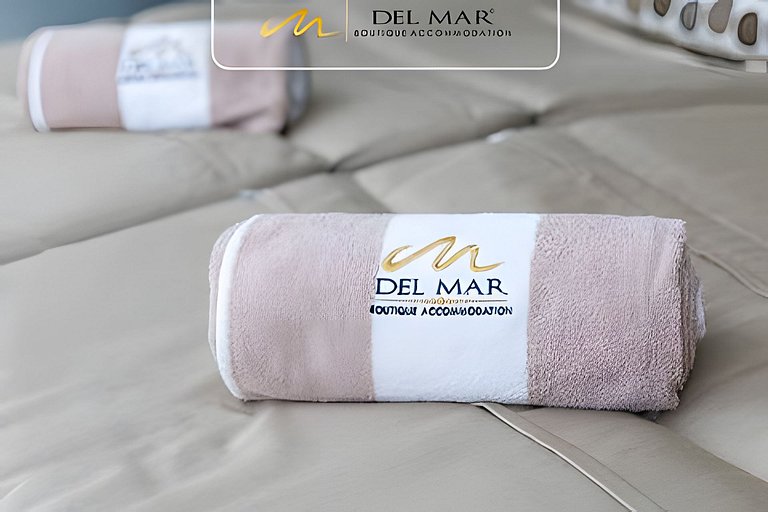 Península 5Q by Del Mar