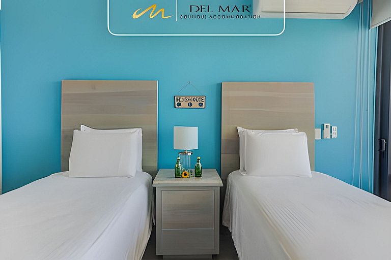 Aria Ocean 807 by Del Mar