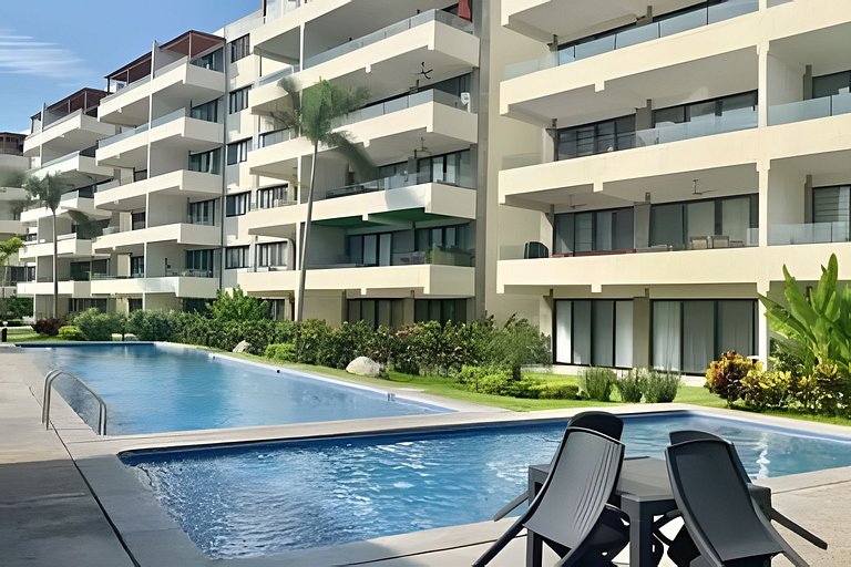 Puertarena I24 by Del Mar