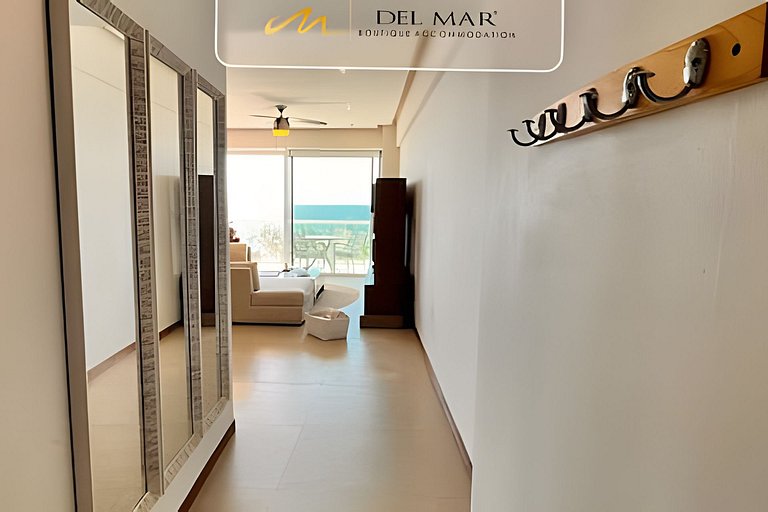 Peninsula 6G F1 by Del Mar