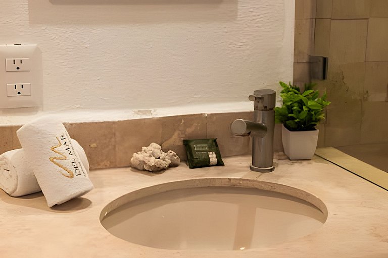Nitta Condo 108 by Del Mar